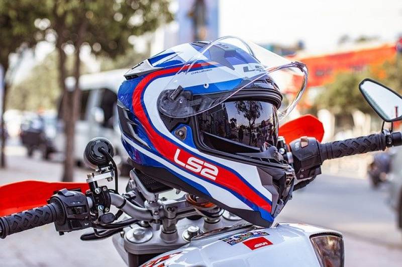 Avocat à Marseille centre ville 13006 spécialisé dans l'indemnisation du dommage corporel de victime d'accident de la route en moto
